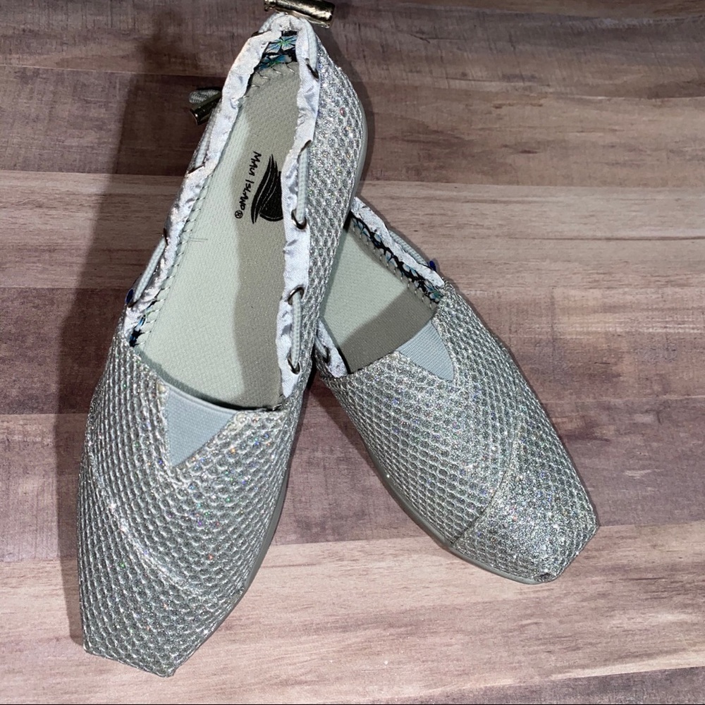 Maui Island Silver Sparkle Shoes Girls 5